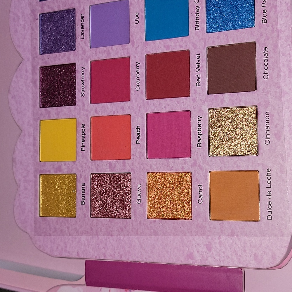 Glamlite Cake Eyeshadow Palette - Picture 3 of 4